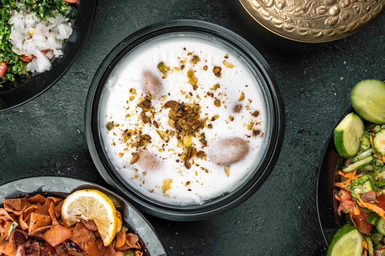 علبة كبة لبنية