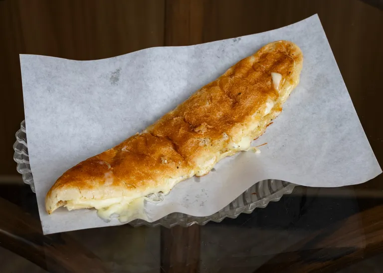 Kashkaval sandwich