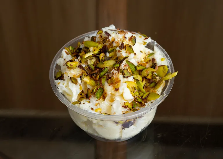 A dish of qishta