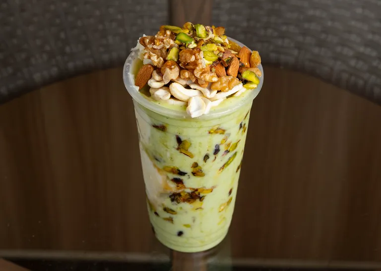 Avocado and nuts