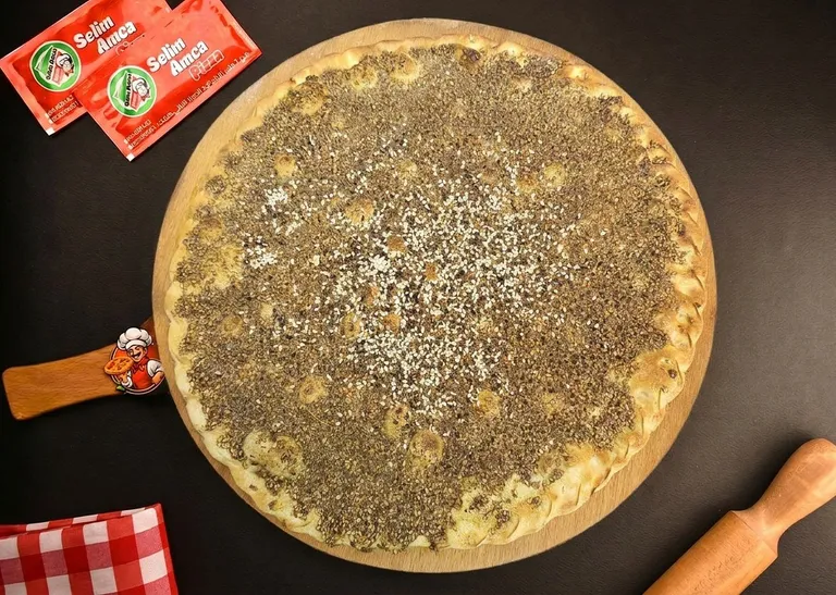 Zaatar Manqousheh