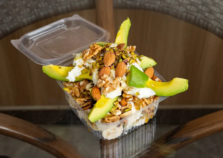 Avocado salad
